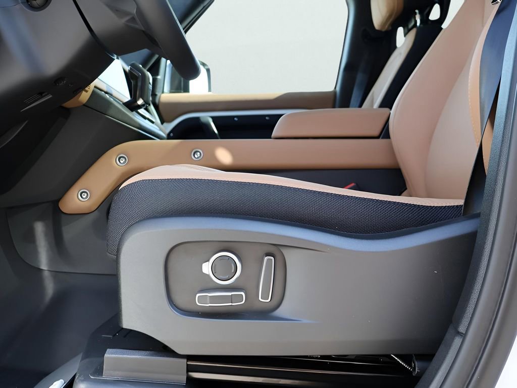 New 2025 Land Rover Defender 130 V8 image 36