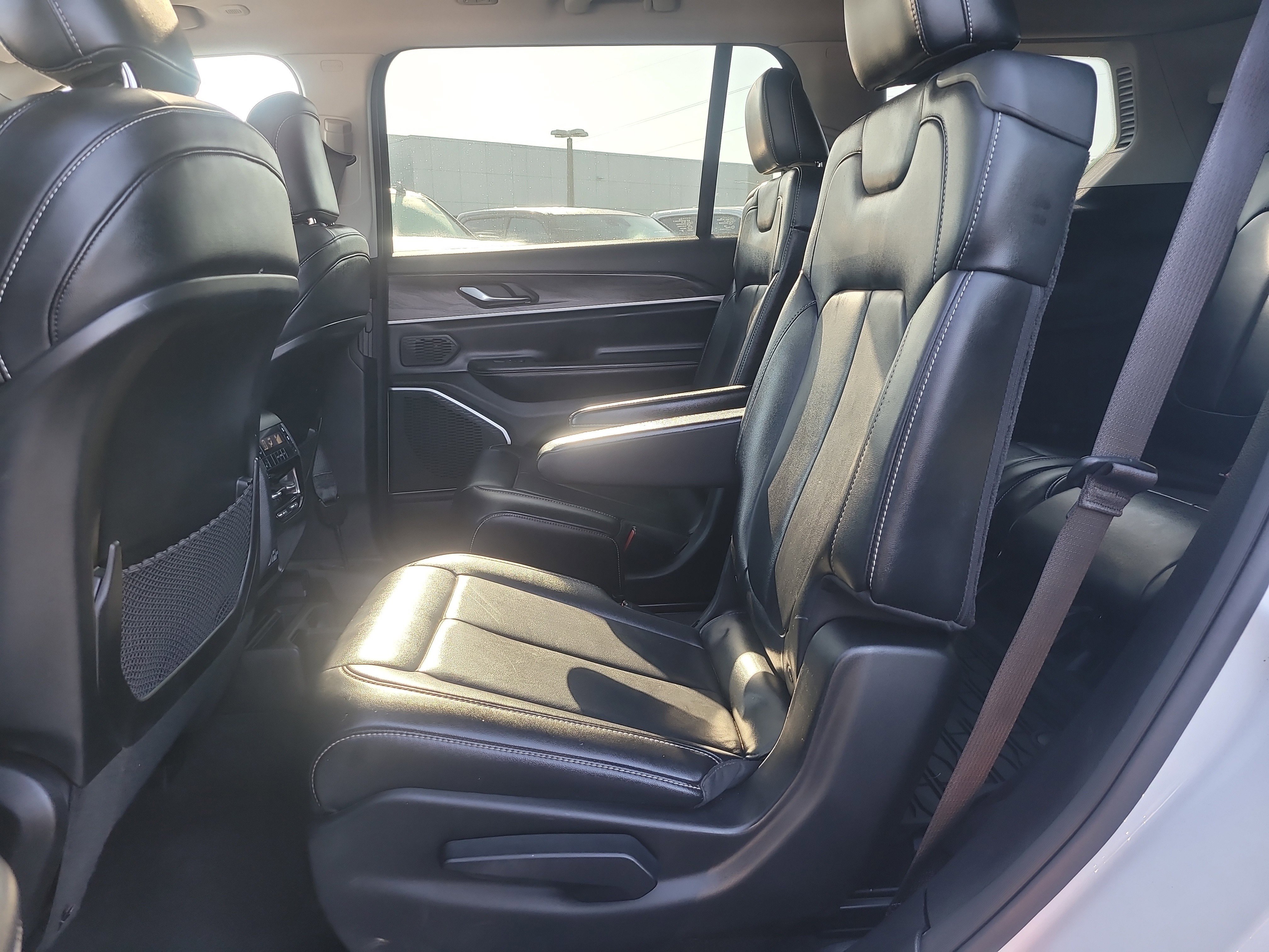 Used 2021 Jeep Grand Cherokee L Limited RWD image 11