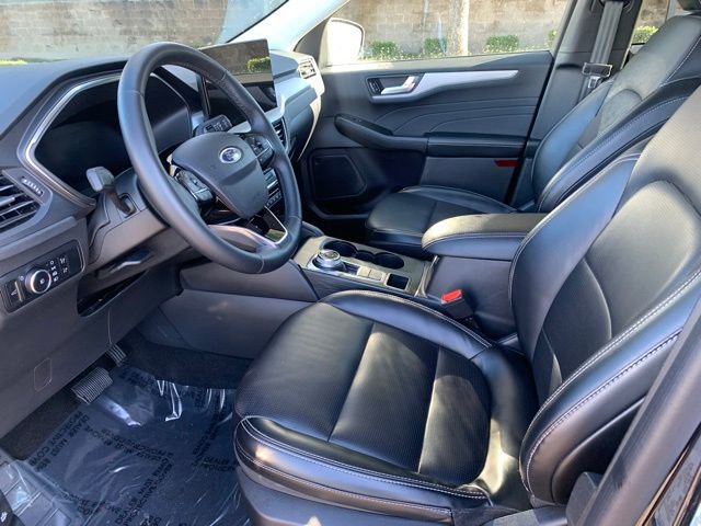 Used 2024 Ford Escape Platinum AWD/4WD image 12