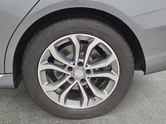 Used 2017 Mercedes-Benz C 300 4MATIC Sedan image 33