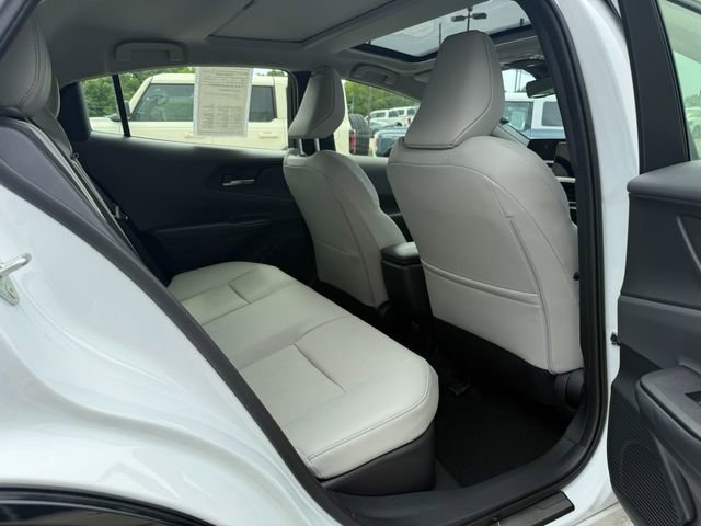 Used 2025 Toyota Prius XLE FWD image 10