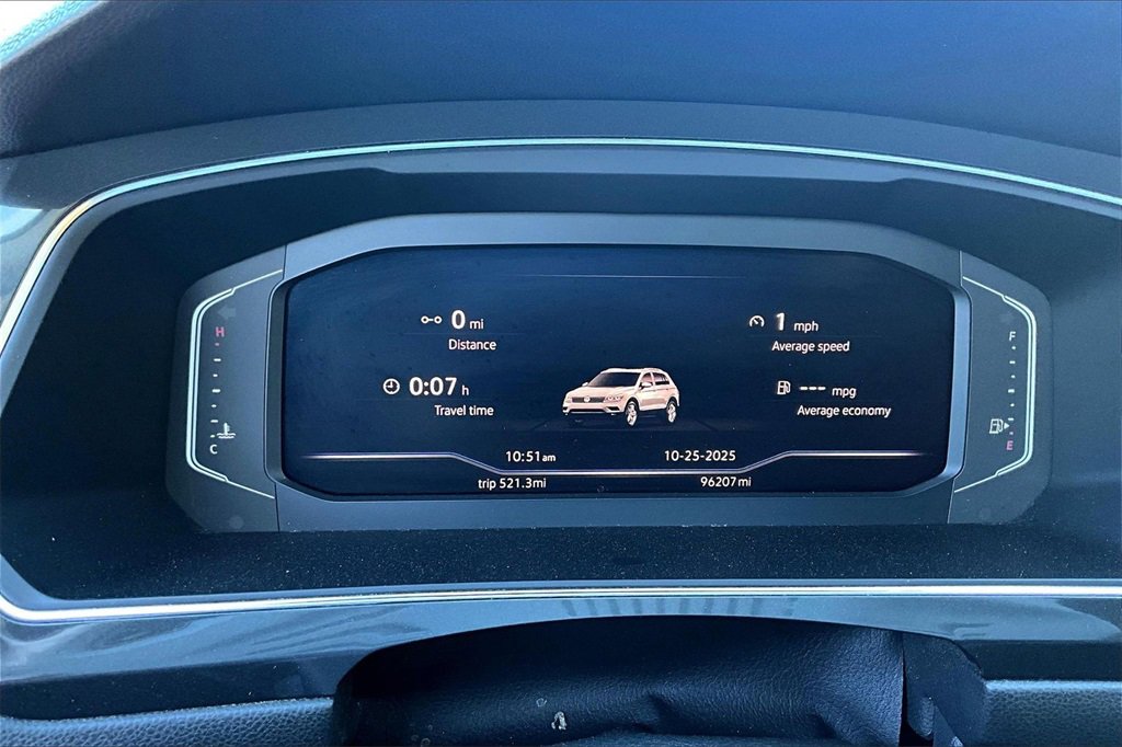 Used 2019 Volkswagen Tiguan SEL image 17