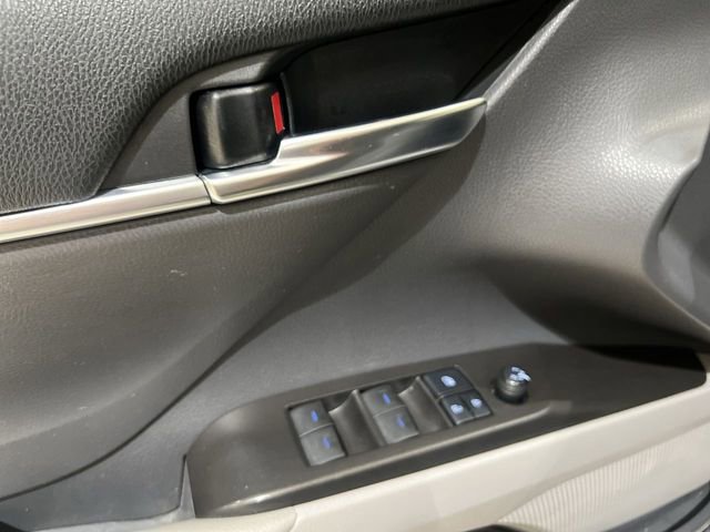 Used 2022 Toyota Camry LE w/ Convenience Package image 21