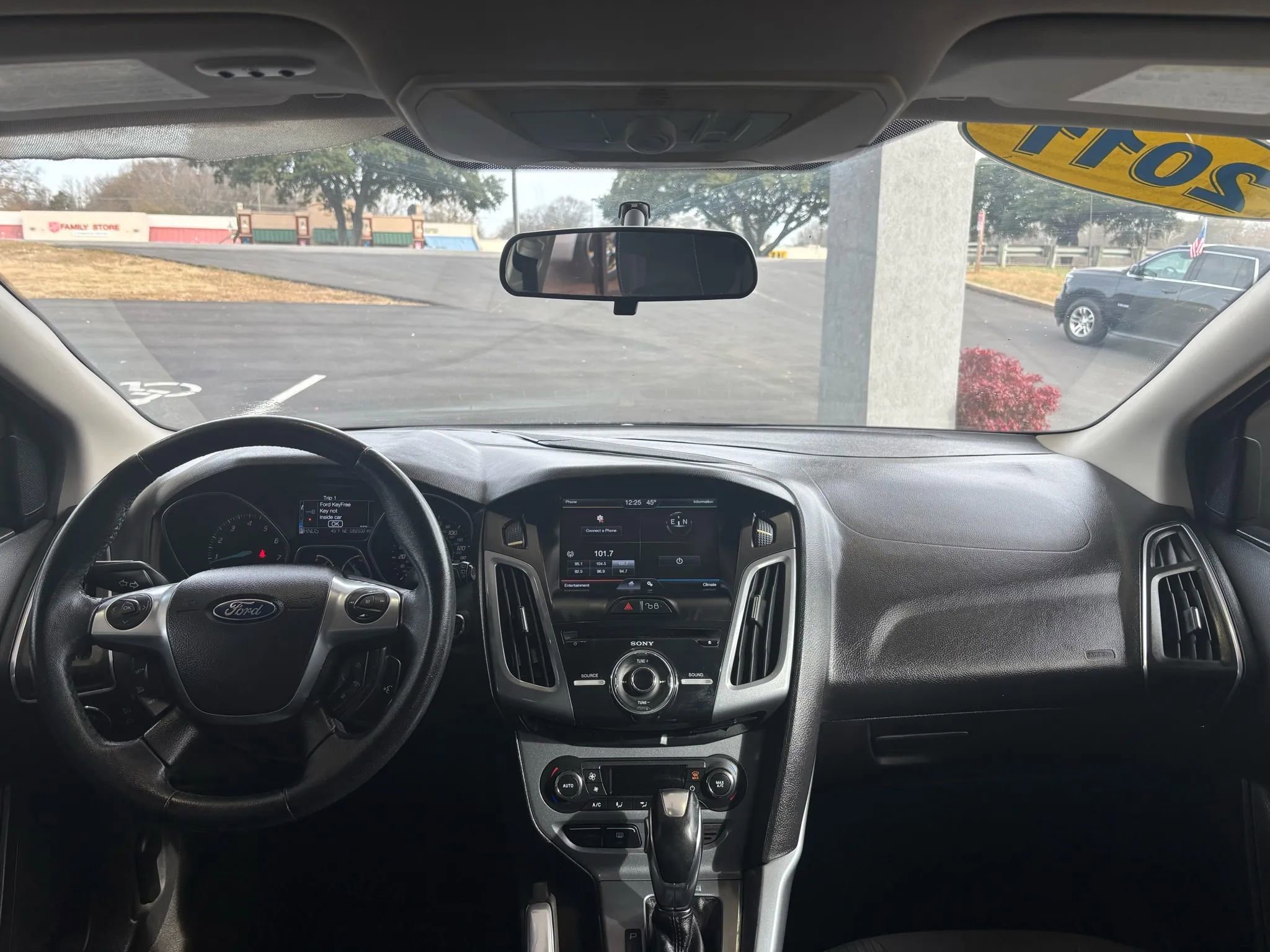 Used 2012 Ford Focus Titanium w/ Titanium Handling Pkg image 9