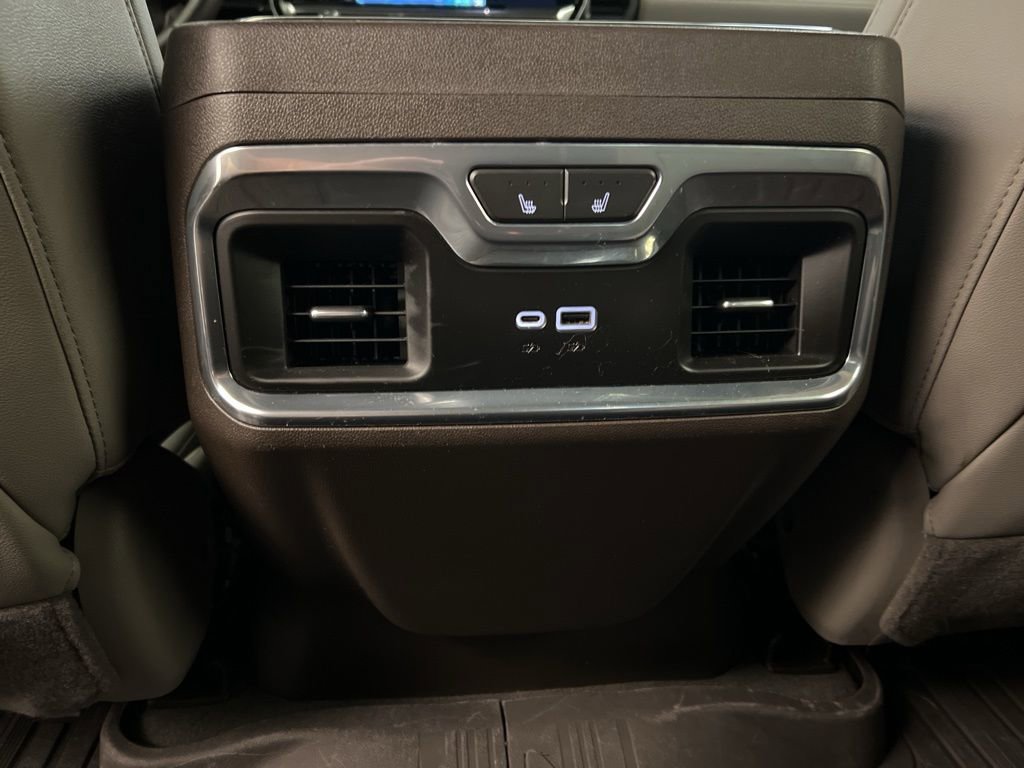 Used 2023 GMC Sierra 1500 SLT image 32