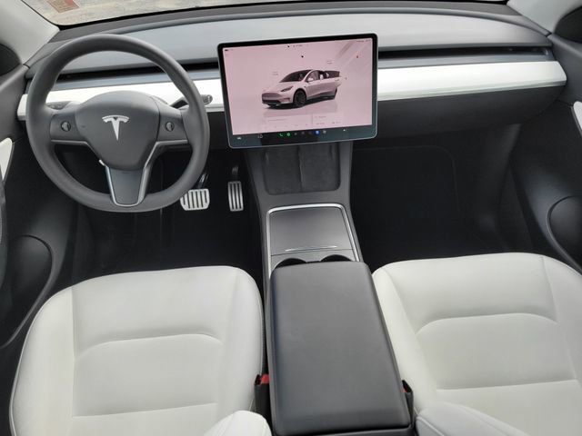 Used 2022 Tesla Model Y Performance image 11