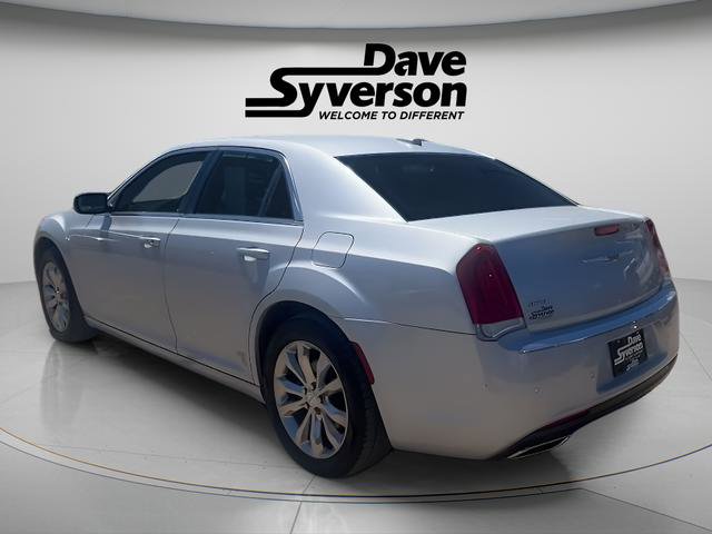 Used 2021 Chrysler 300 Touring L AWD/4WD image 7