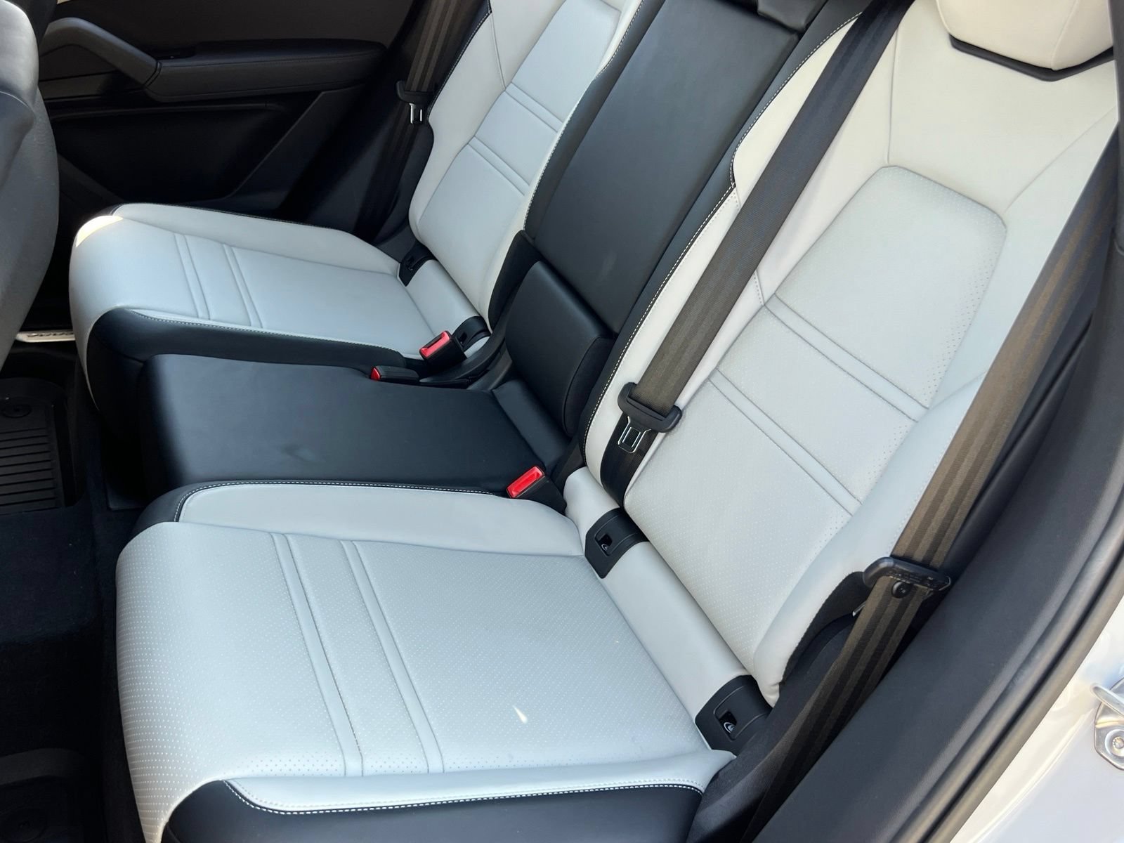Certified 2024 Porsche Cayenne S AWD/4WD image 16