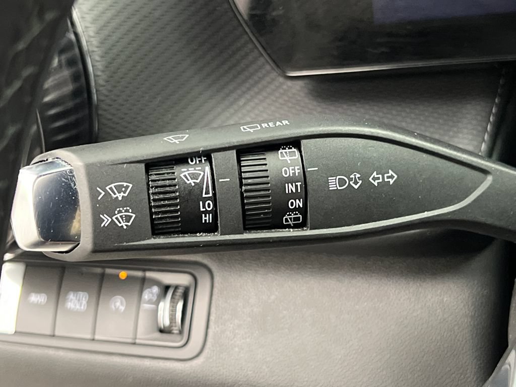 Used 2025 Chevrolet Equinox LT w/ Convenience Package II AWD/4WD image 47