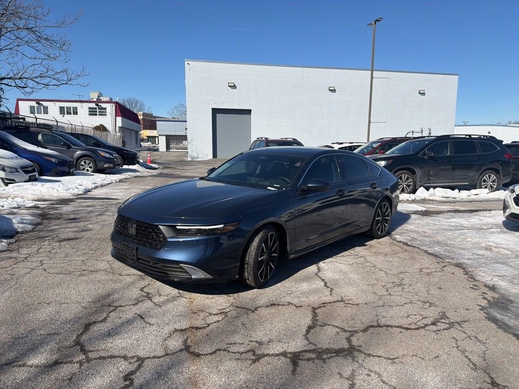 Used 2025 Honda Accord Touring image 7