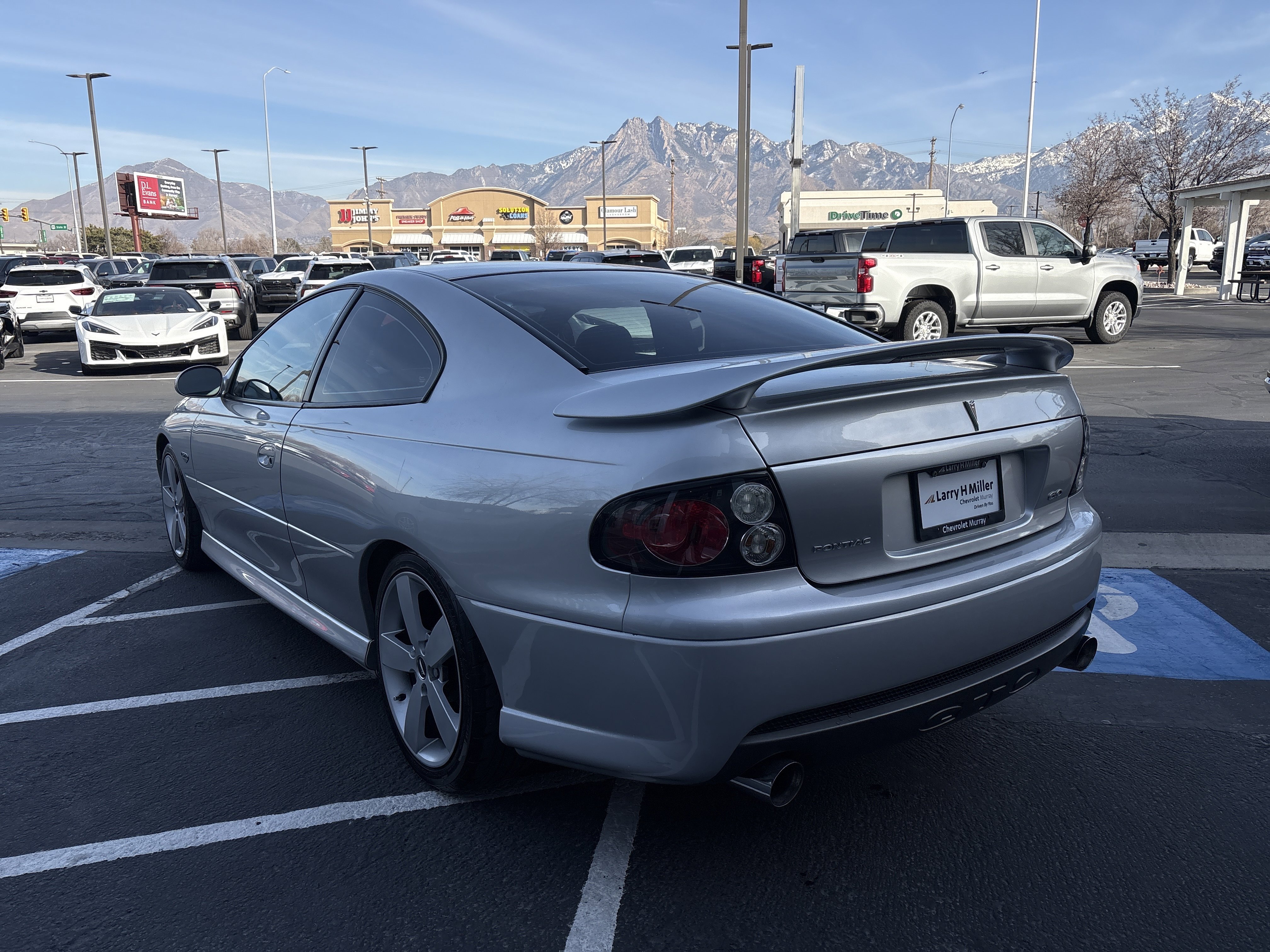Used 2006 Pontiac GTO Base image 4