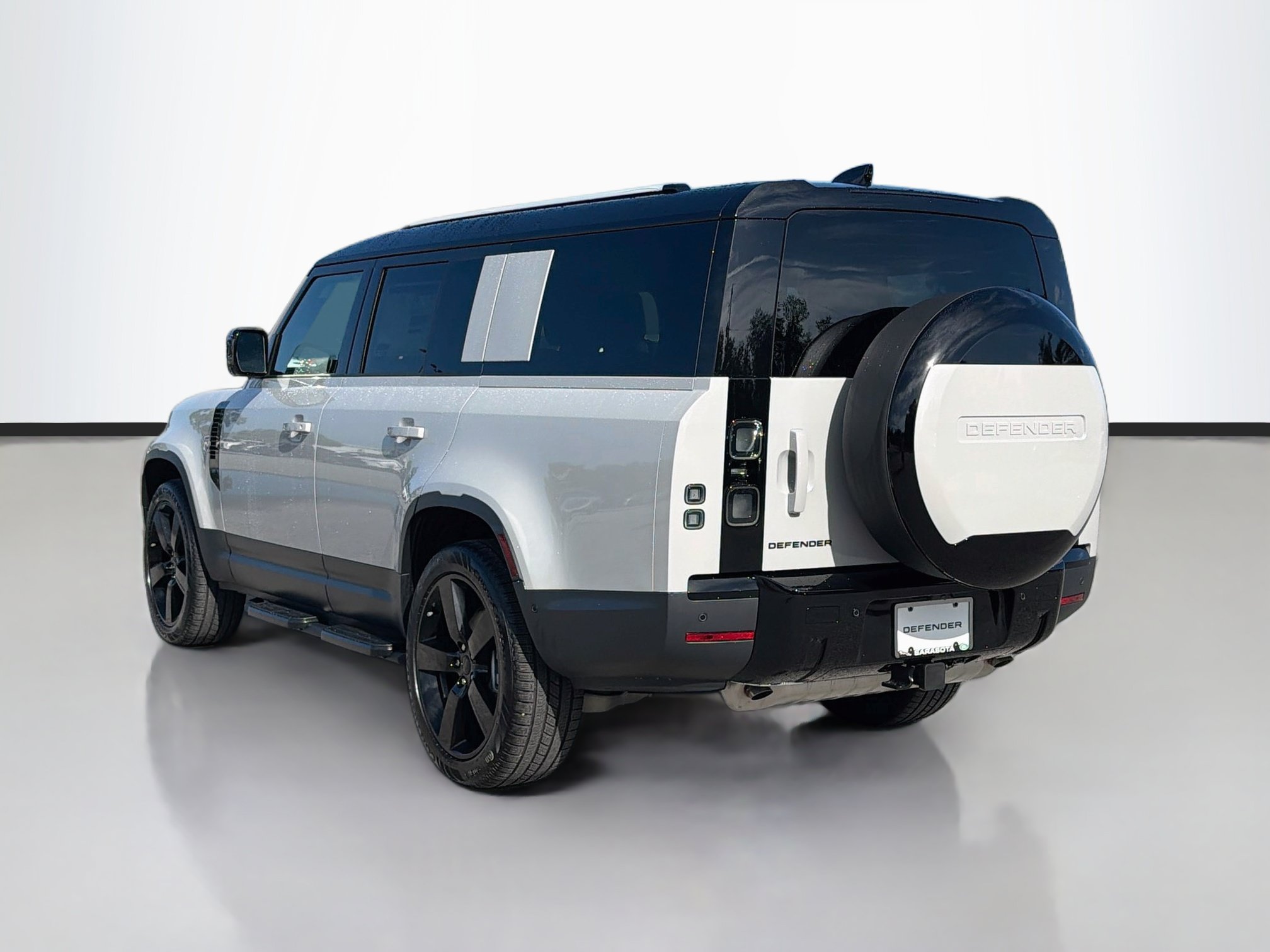 New 2026 Land Rover Defender 130 S AWD/4WD image 3