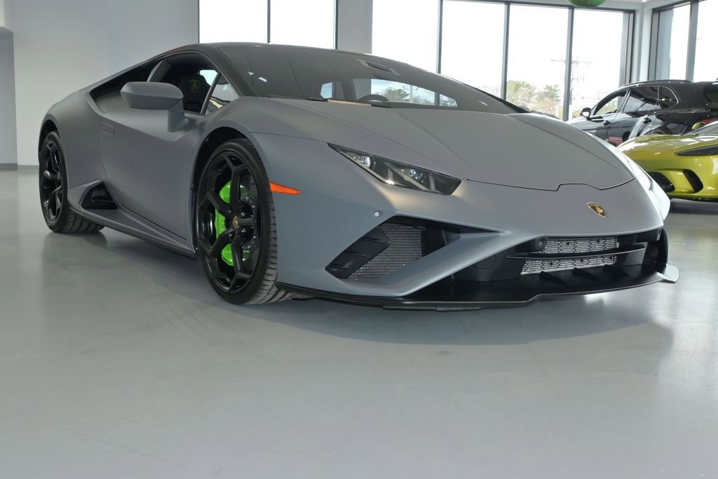 Used 2023 Lamborghini Huracan EVO RWD image 1