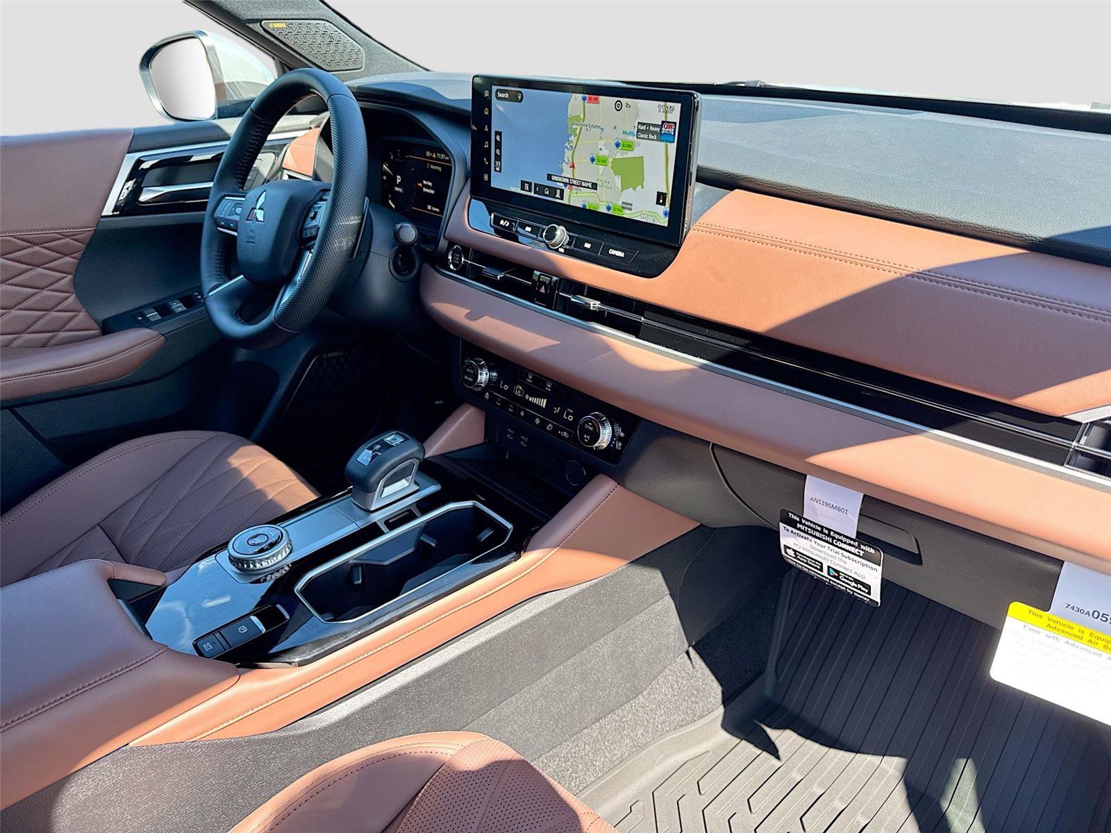 New 2025 Mitsubishi Outlander SEL image 30