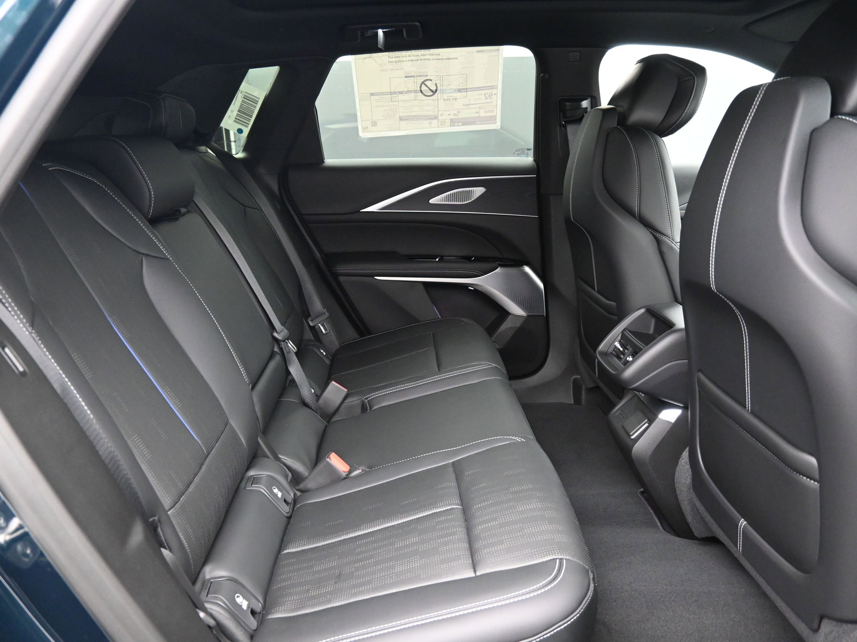 New 2025 Cadillac Lyriq Luxury image 12