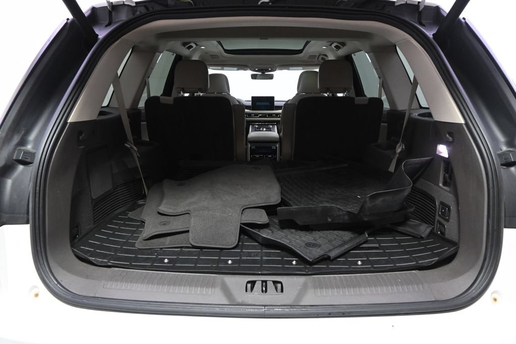 Used 2023 Lincoln Aviator Reserve w/ Equipment Group 201A AWD/4WD image 19