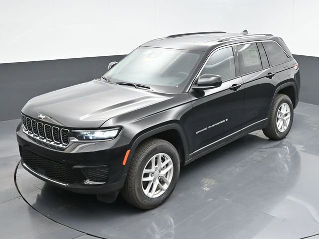 Used 2024 Jeep Grand Cherokee Laredo X image 33