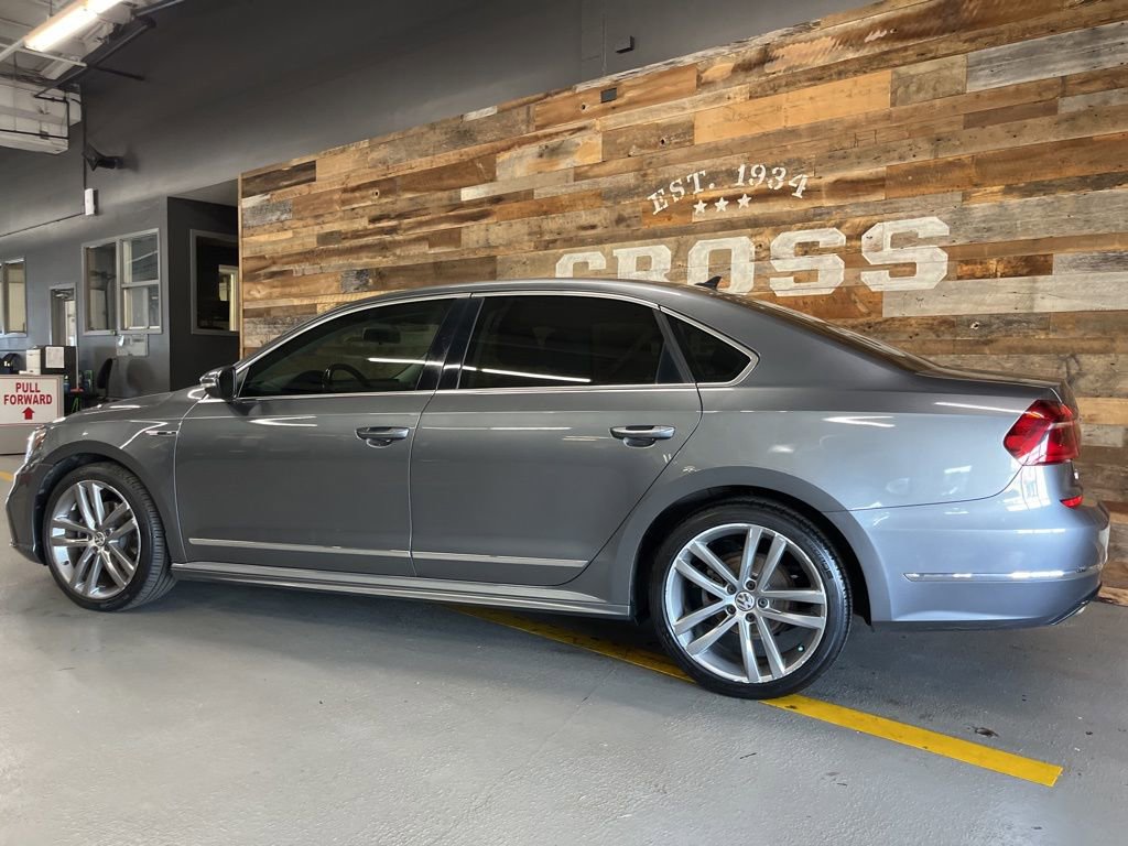 Used 2017 Volkswagen Passat 1.8T R-Line image 17