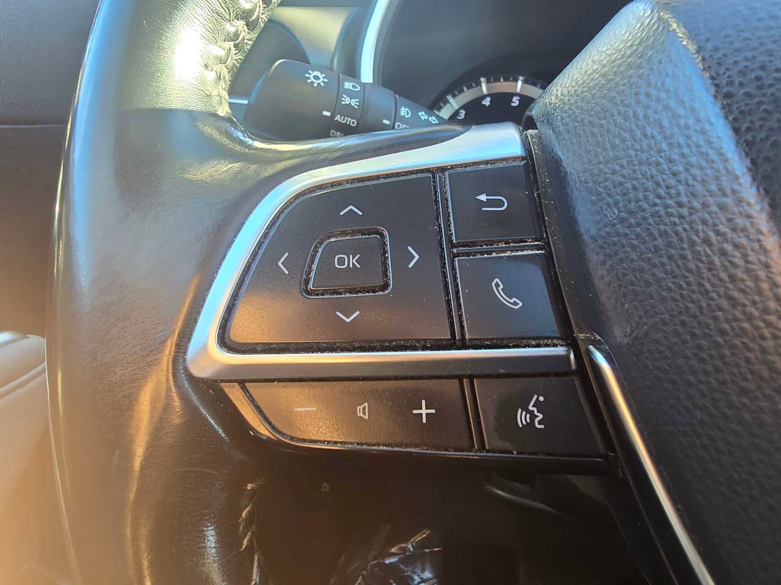 Used 2021 Toyota Highlander XLE image 32