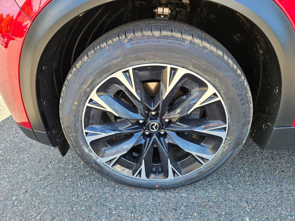 Certified 2024 MAZDA CX-90 Plug-In Hybrid w/ Premium Plus AWD/4WD image 8