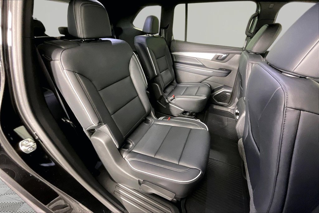 New 2027 Buick Enclave Preferred w/ LPO, Floor Liner Package FWD image 10