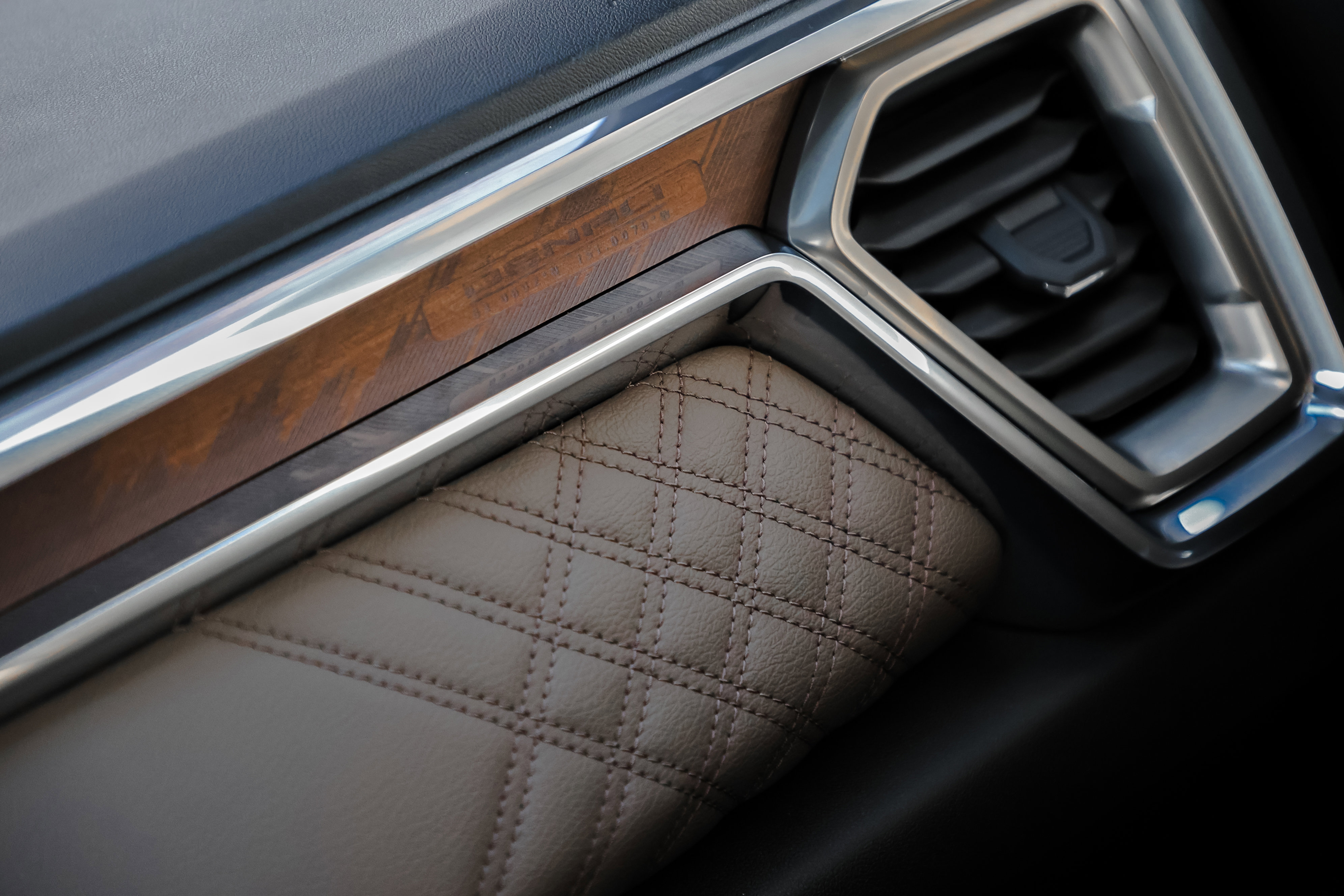 New 2026 GMC Canyon Denali image 33