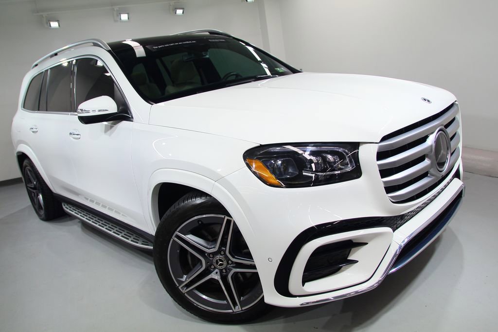Used 2024 Mercedes-Benz GLS 450 4MATIC image 10