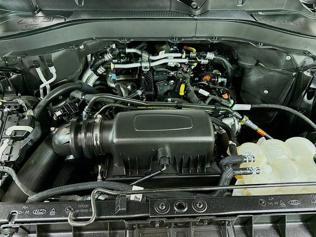 Used 2022 Ford Explorer XLT w/ Equipment Group 202A image 31