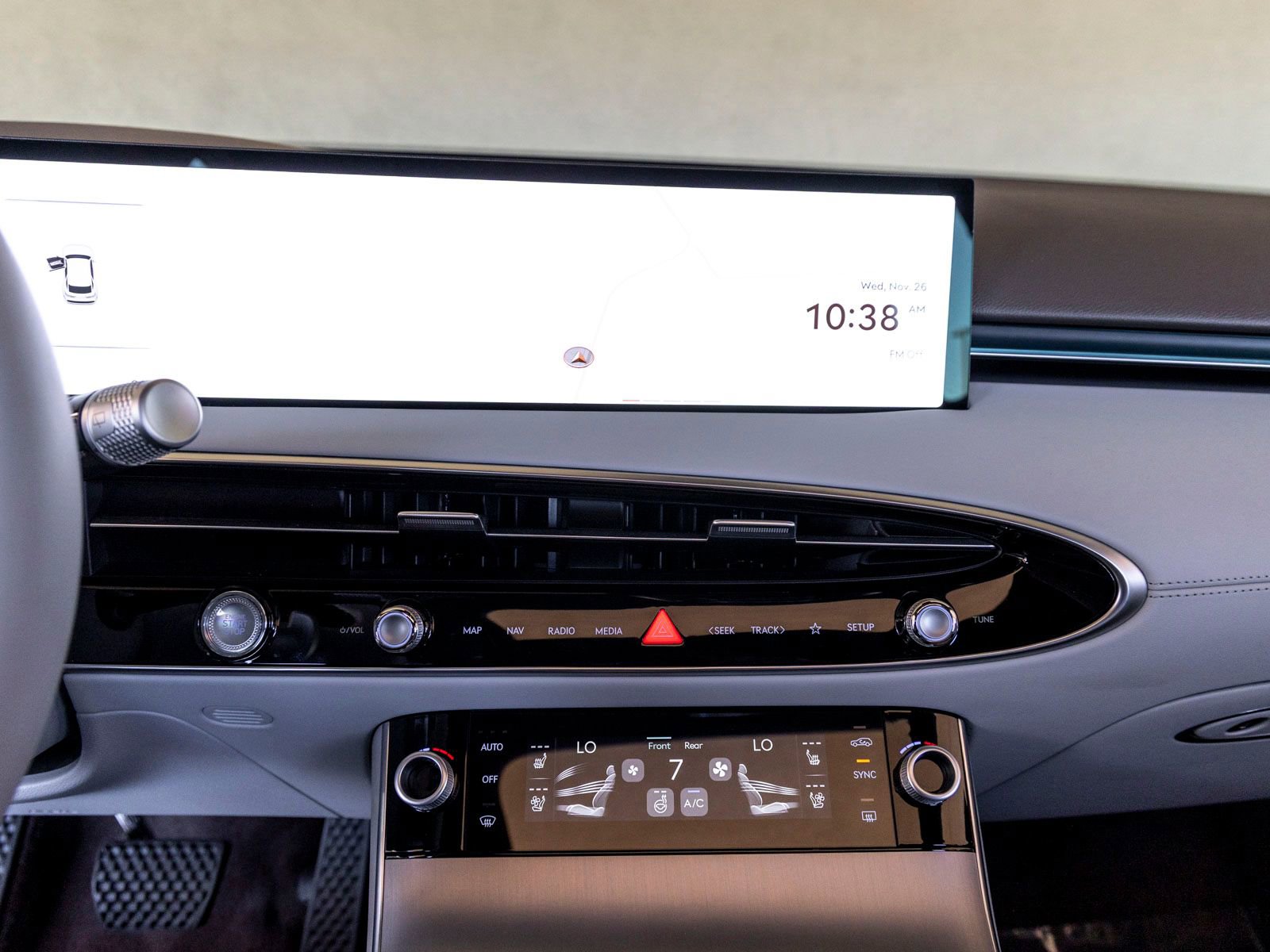 Used 2026 Genesis GV70 2.5T Advanced image 18