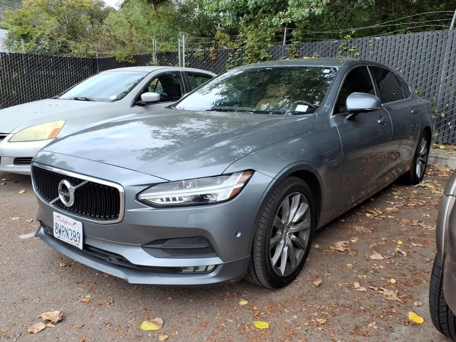 Used 2018 Volvo S90 T6 Momentum w/ Convenience Package
