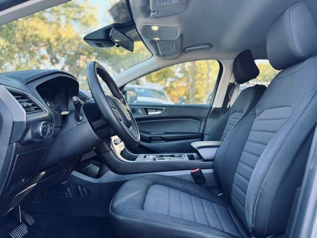 Used 2022 Ford Edge SE w/ Black Appearance Package image 16