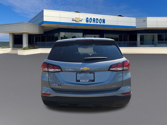 Used 2023 Chevrolet Equinox LS w/ LS Convenience Package AWD/4WD image 4