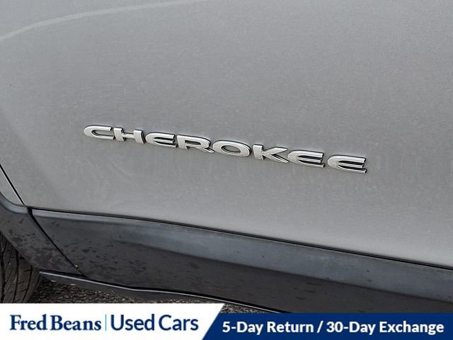 Used 2014 Jeep Cherokee Limited image 33