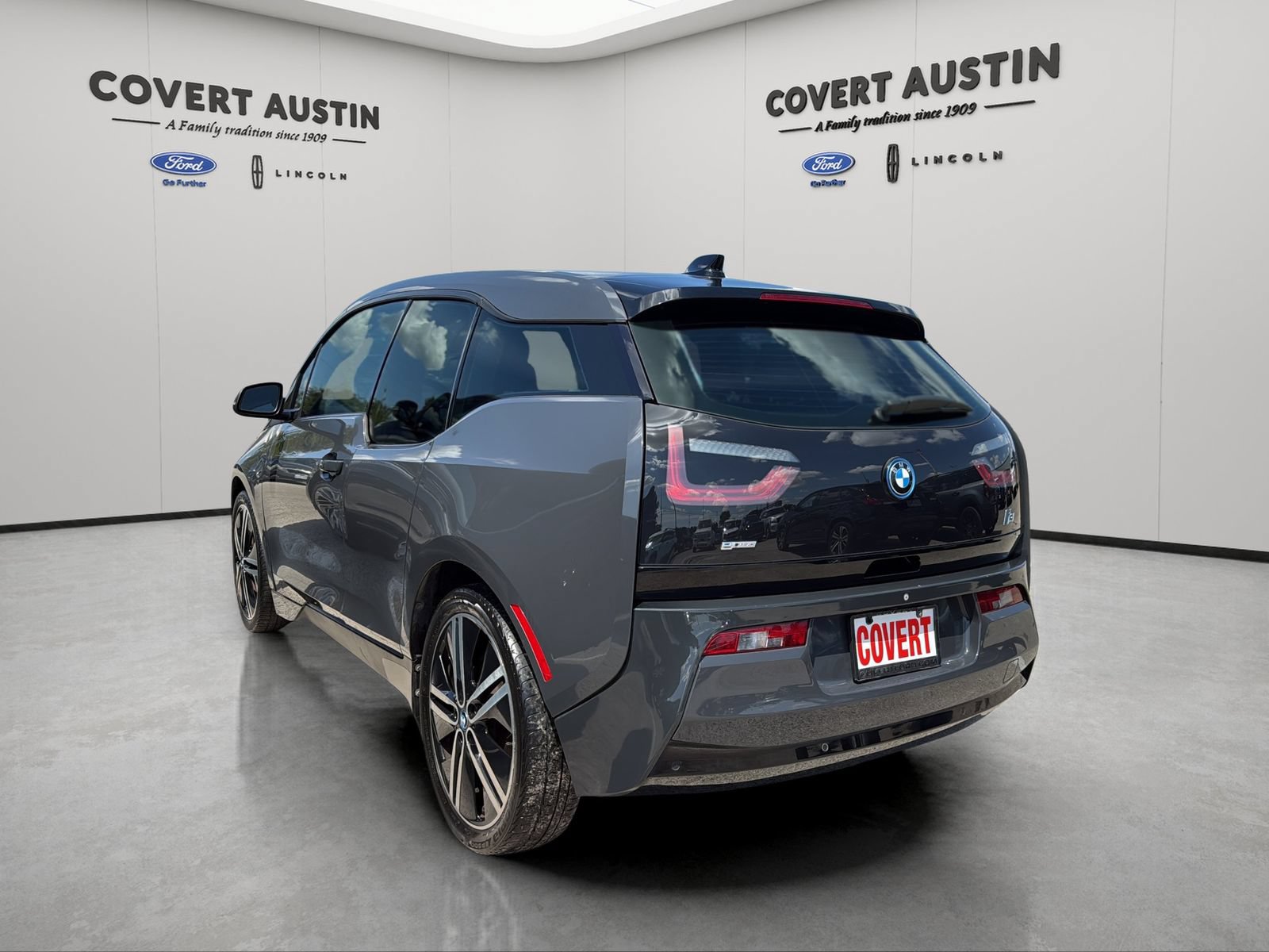 Used 2015 BMW i3 w/ Range Extender RWD image 3