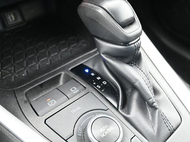 Used 2024 Toyota RAV4 LE AWD/4WD image 22