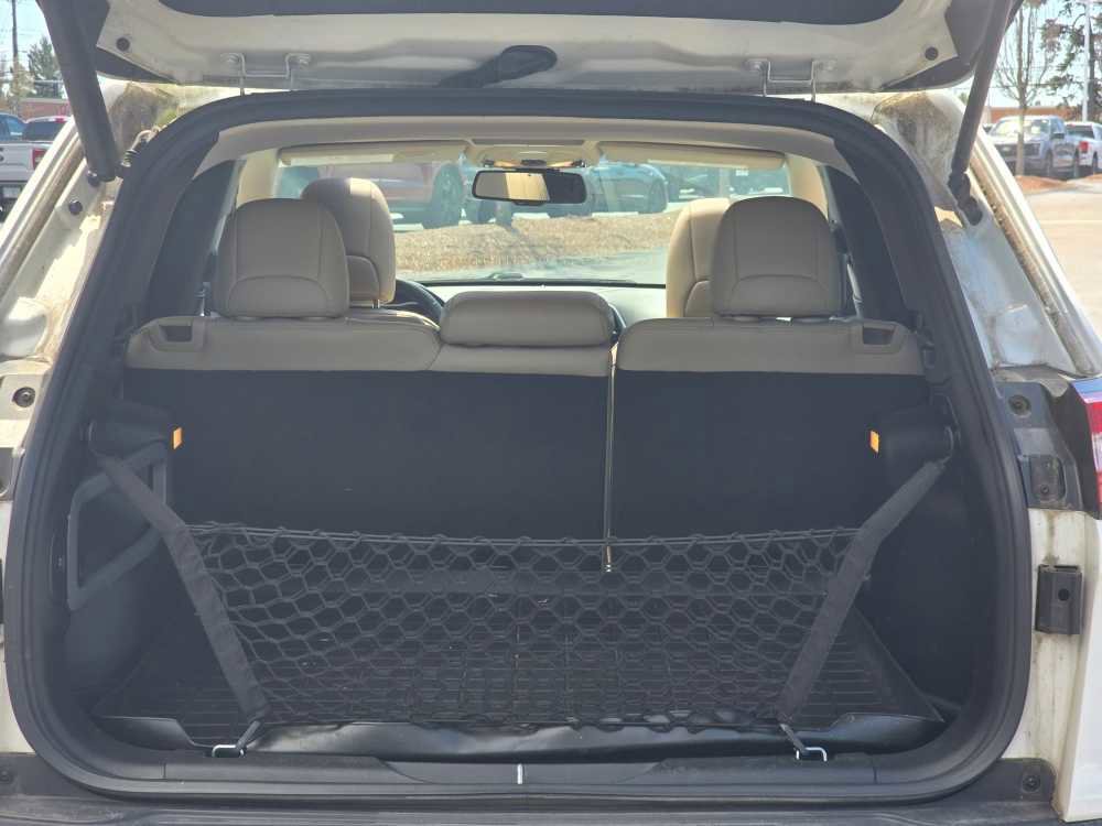 Used 2017 Jeep Cherokee Limited w/ Luxury Group AWD/4WD image 9