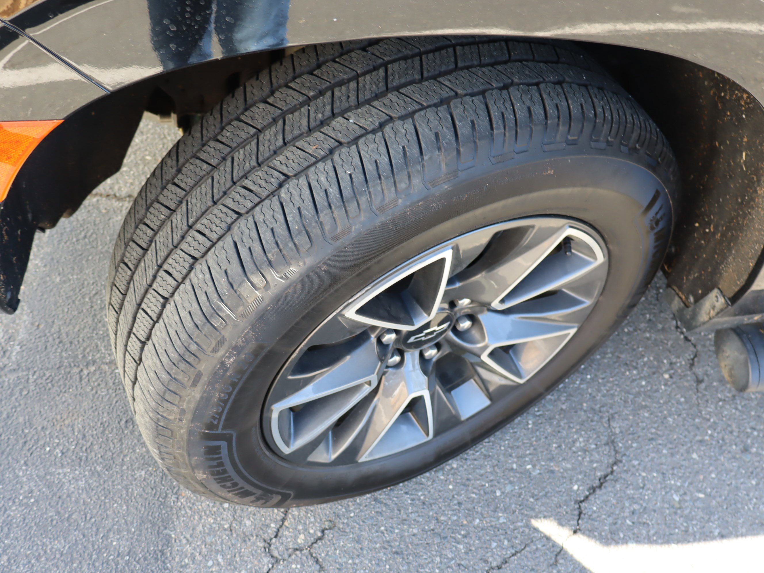 Used 2021 Chevrolet Tahoe Z71 w/ Z71 Off-Road Package image 45