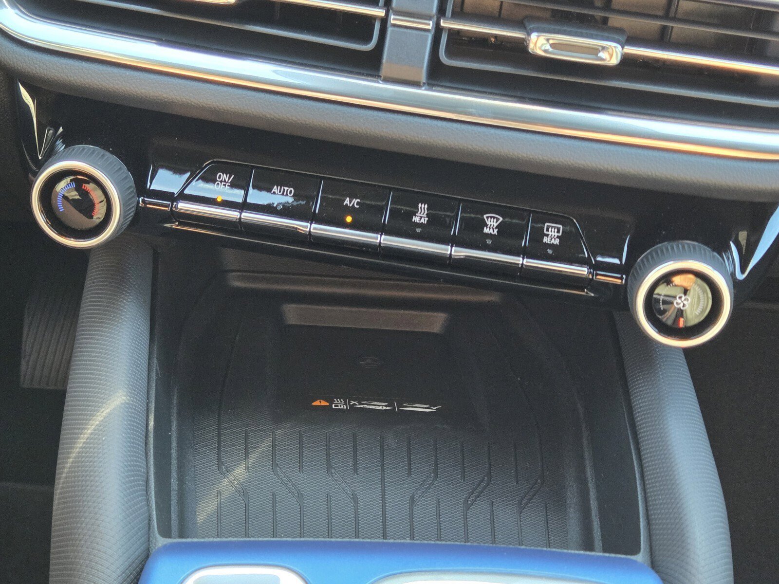 New 2026 Chevrolet Equinox EV LT image 14