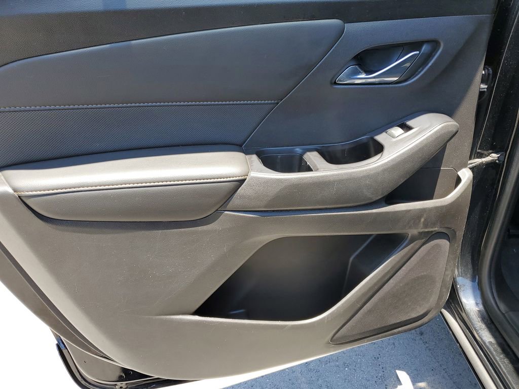 Used 2019 Chevrolet Traverse Premier w/ Driver Confidence II Package FWD image 10