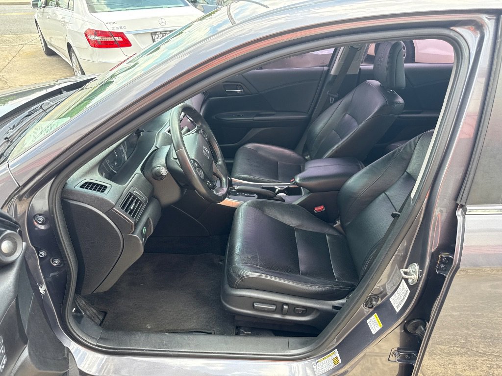 Used 2015 Honda Accord EX-L image 9