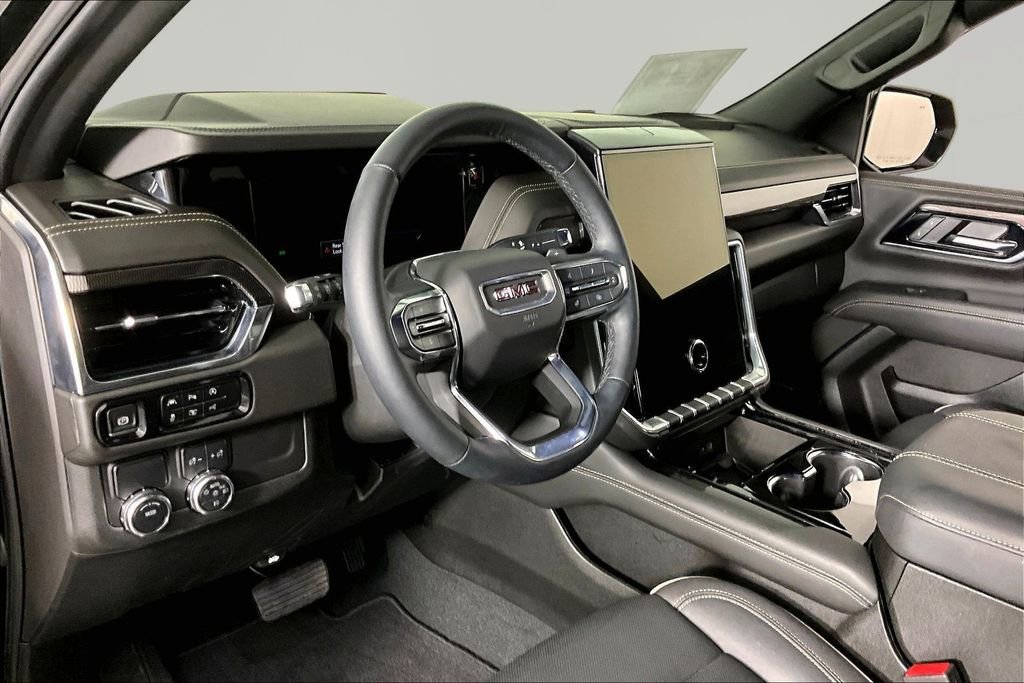 Used 2025 GMC Yukon Elevation RWD image 16