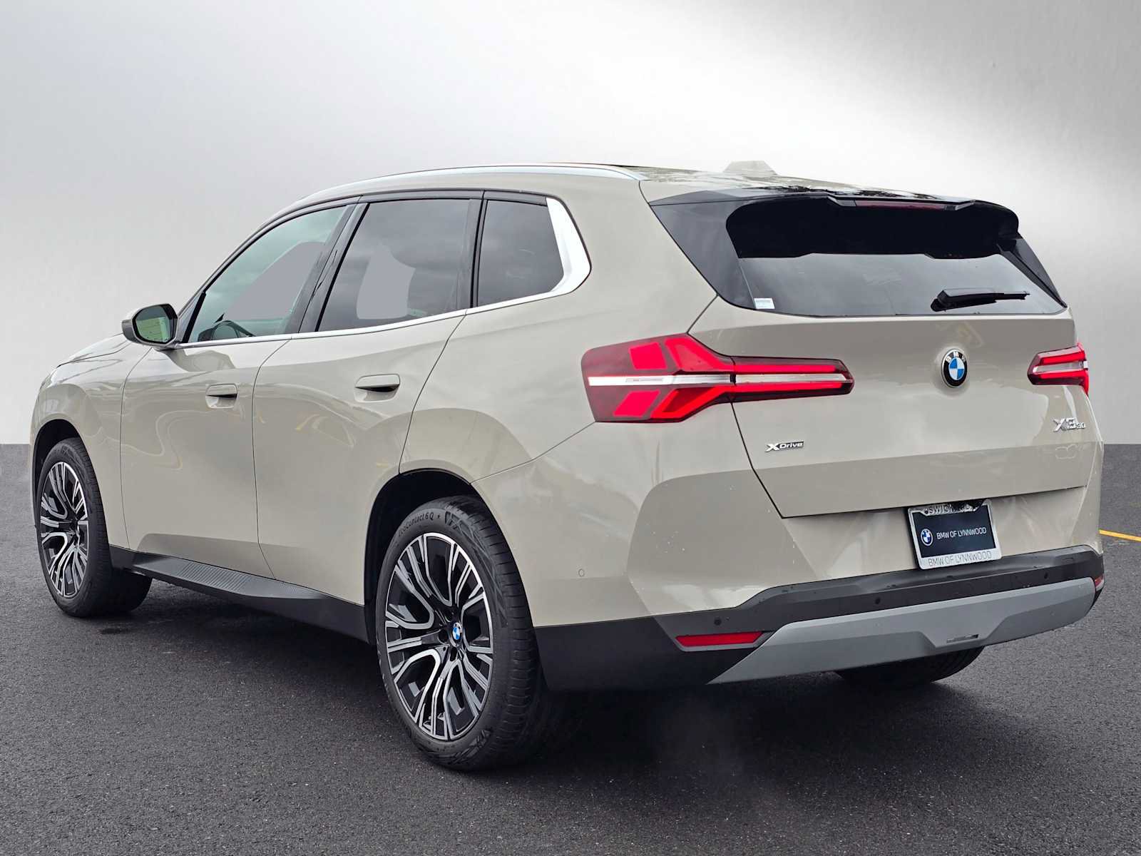 Used 2026 BMW X3 xDrive30i w/ Convenience Package AWD/4WD image 4