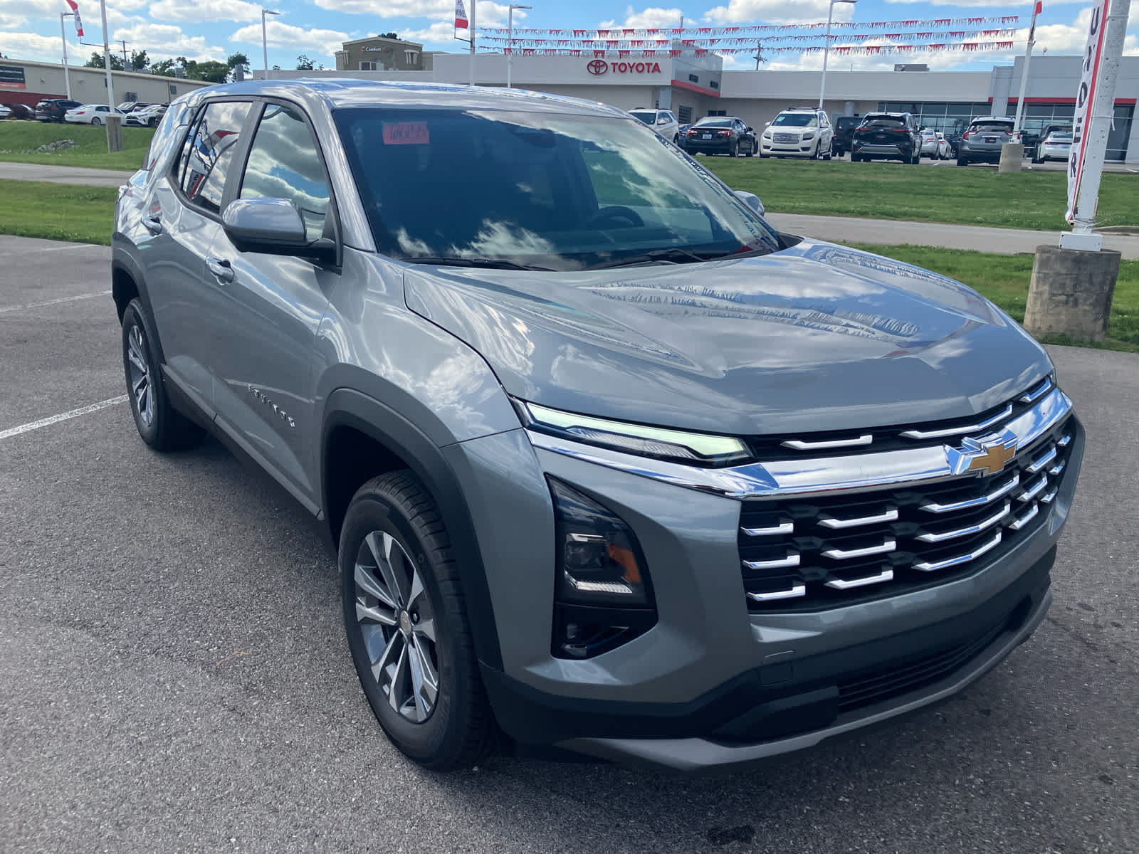 New 2026 Chevrolet Equinox LT w/ Safety and Technology Package
