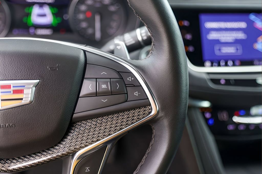 Certified 2023 Cadillac XT5 Sportv w/ Technology Package image 13