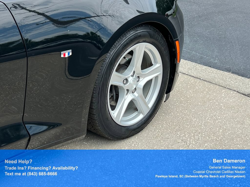 Used 2019 Chevrolet Camaro LT w/ Technology Package RWD image 23
