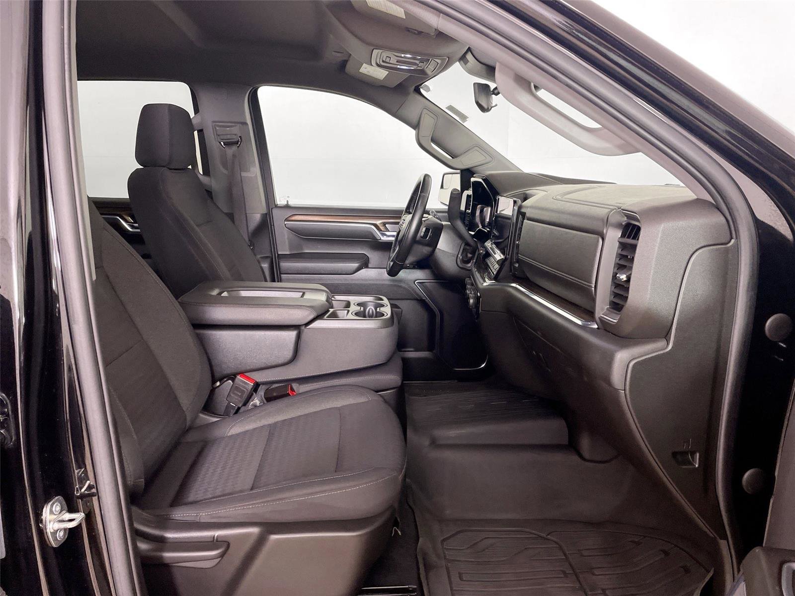 Used 2023 Chevrolet Silverado 1500 LT AWD/4WD image 26