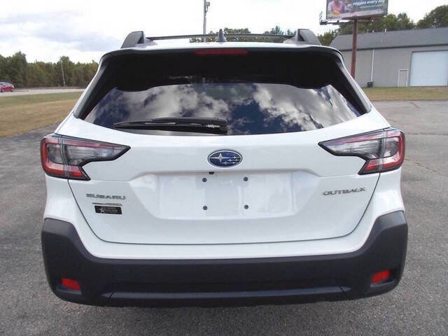 Used 2024 Subaru Outback Premium AWD/4WD image 4