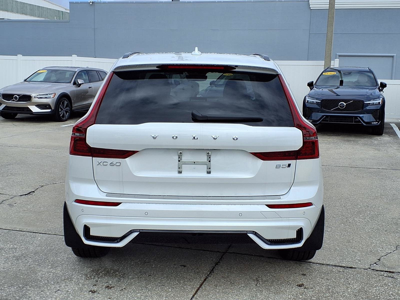 New 2026 Volvo XC60 B5 Ultra w/ Protection Package Premier AWD/4WD image 6