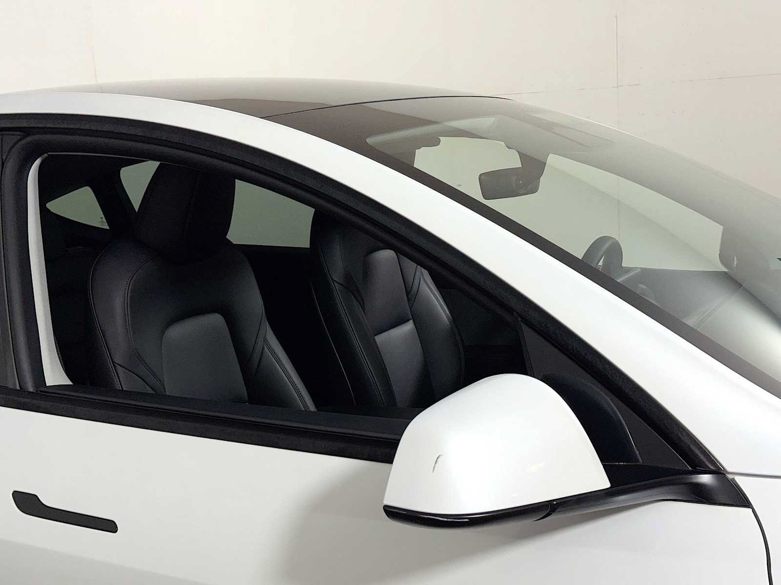 Used 2022 Tesla Model Y Long Range AWD/4WD image 30