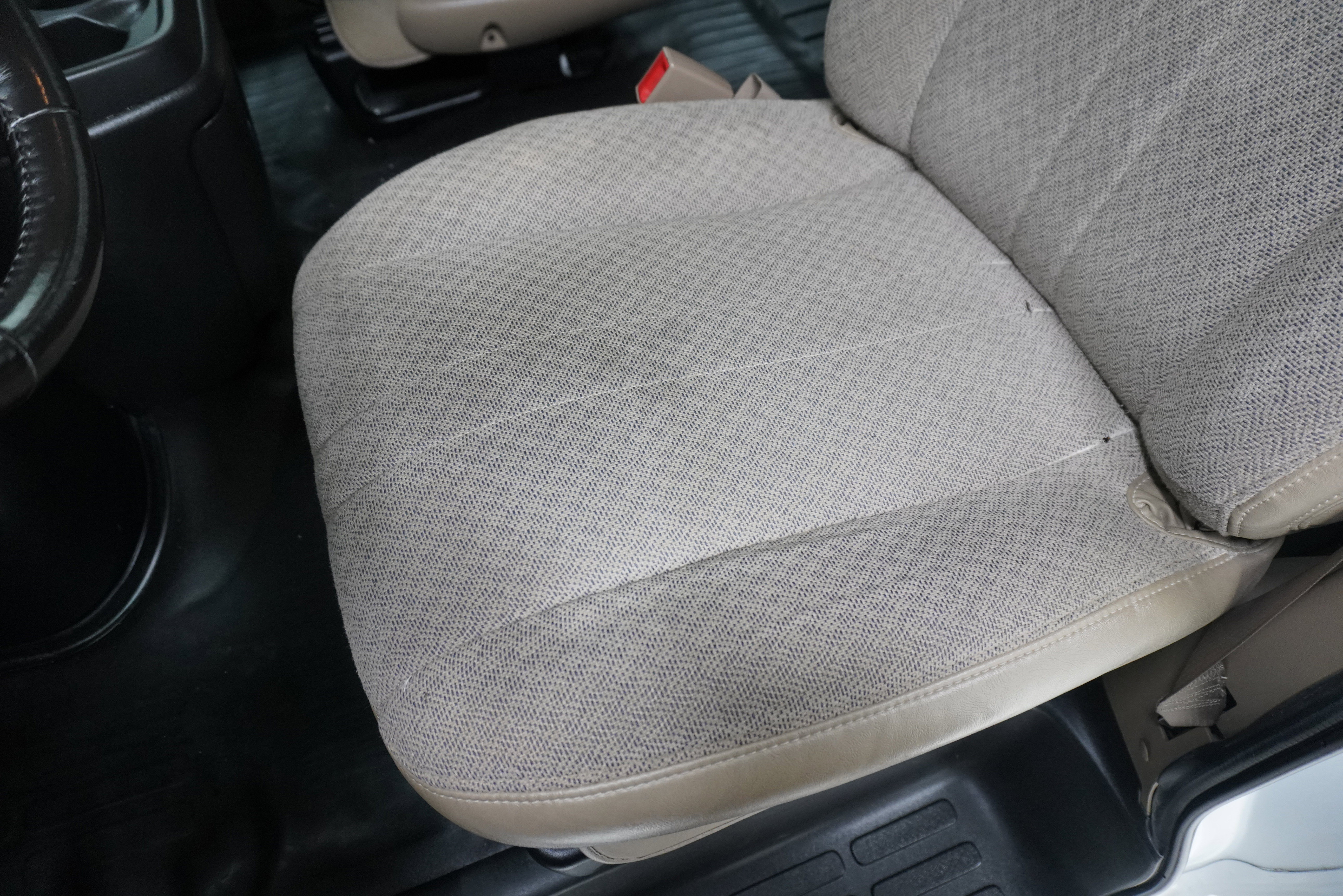 Used 2019 Chevrolet Express 2500 Extended w/ Driver Convenience Package RWD image 10